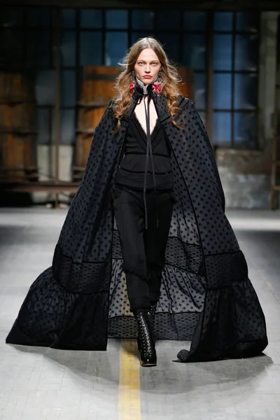 Look 55